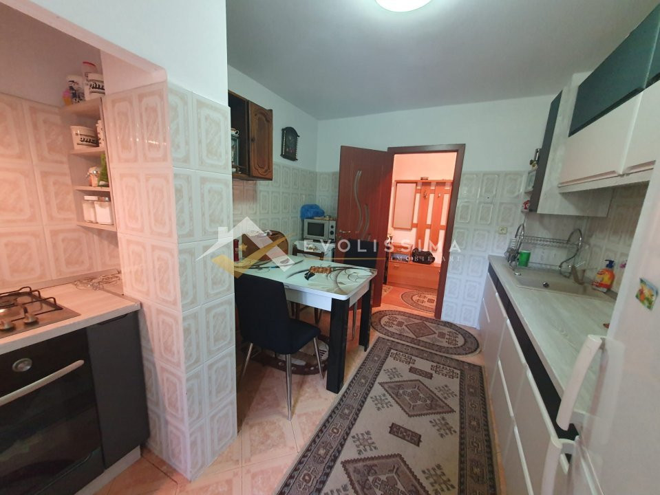 Apartament 3 camere decomandat, mobilat si utilat Strada Gloriei