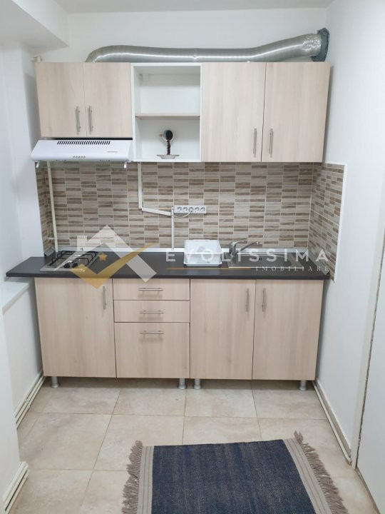 Apartament 3 camere Strada Postavarului