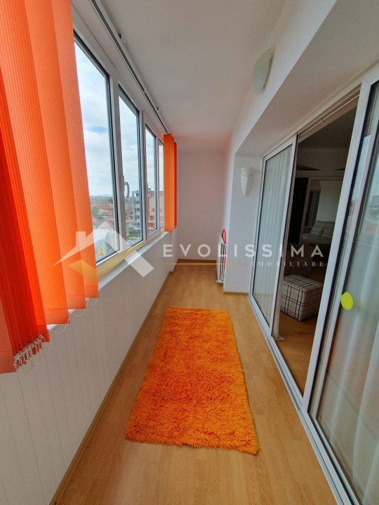 Apartament 3 camere zona Centru Civic