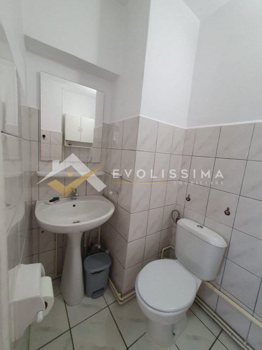 Apartament 3 camere zona Centru Civic