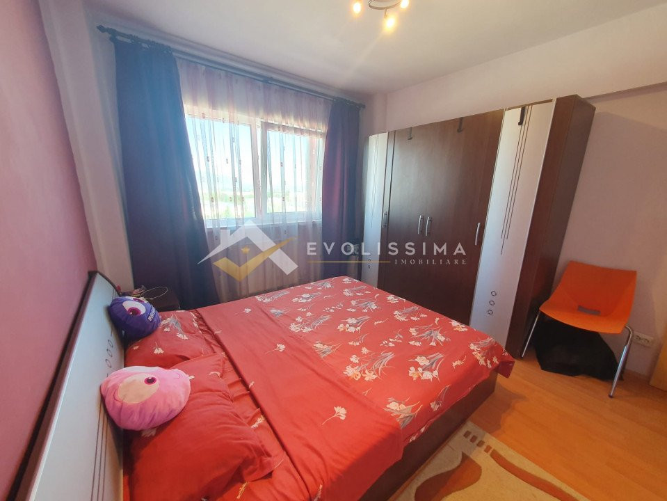 Apartament 3 camere decomandat, Str. Gloriei, Tractoru