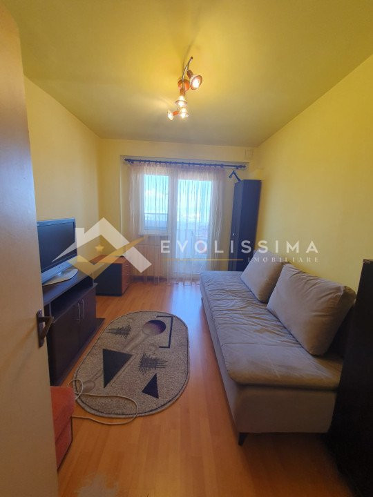 Apartament 3 camere decomandat, Str. Gloriei, Tractoru