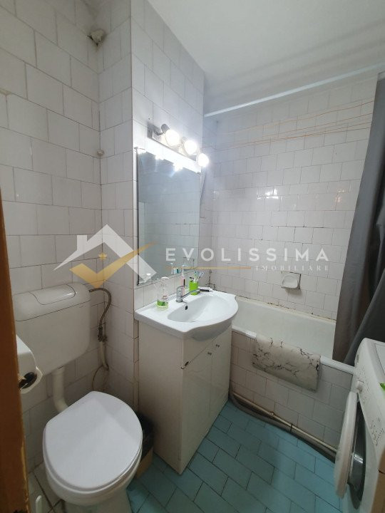 Apartament 3 camere decomandat, Str. Gloriei, Tractoru