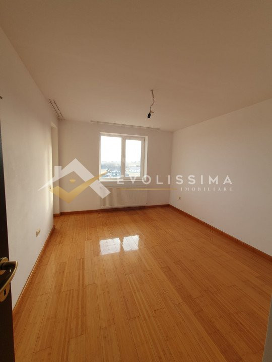 Apartament de trei camere zona Bran , Tohanu Nou Residence