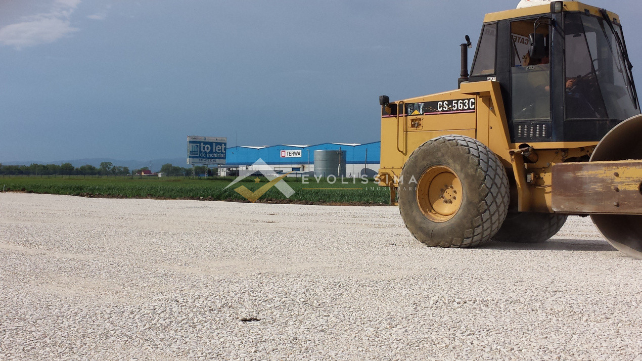 Teren intravilan 2.700 mp Cristian zona industriala