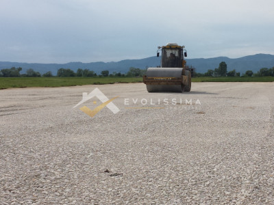 Teren intravilan 2.700 mp Cristian zona industriala