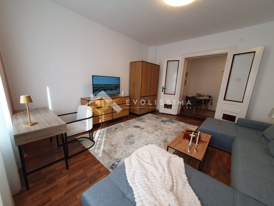 Garsoniera zona Centrala, Prima inchiriere