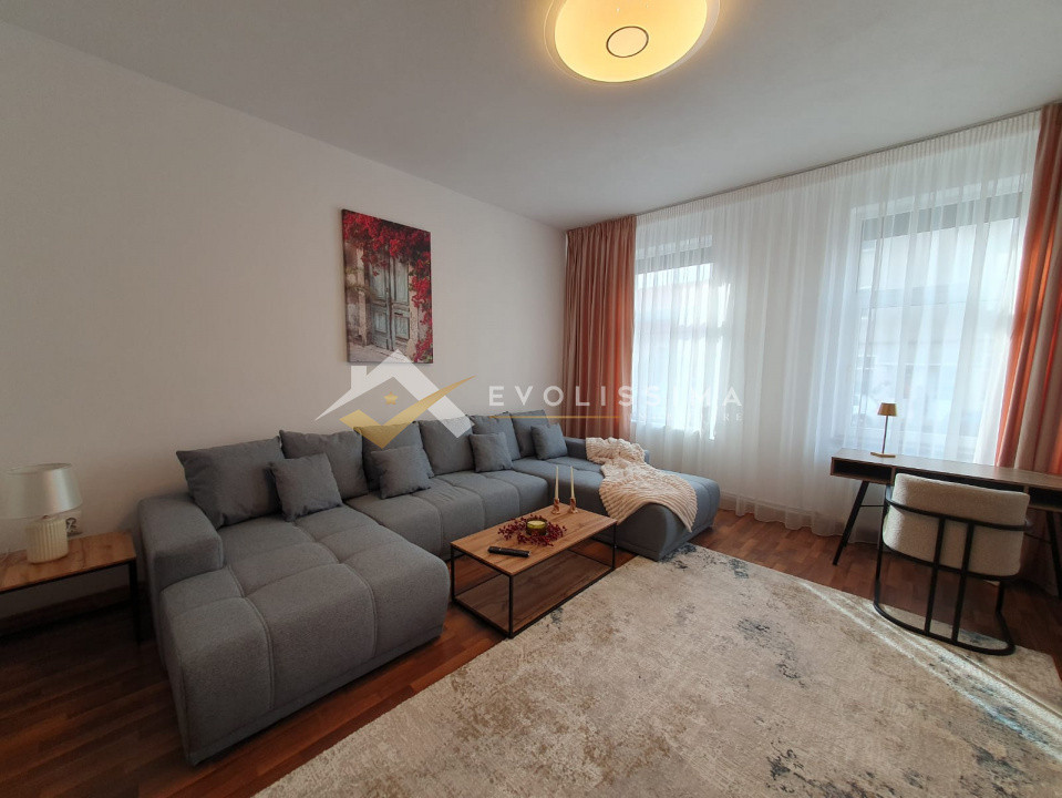 Garsoniera zona Centrala, Prima inchiriere