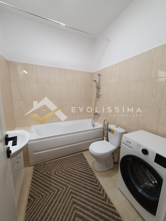 Garsoniera zona Centrala, Prima inchiriere