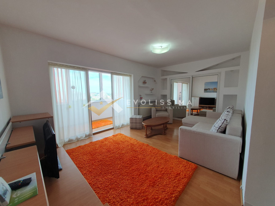 Apartament 3 camere,  zona Centru Civic