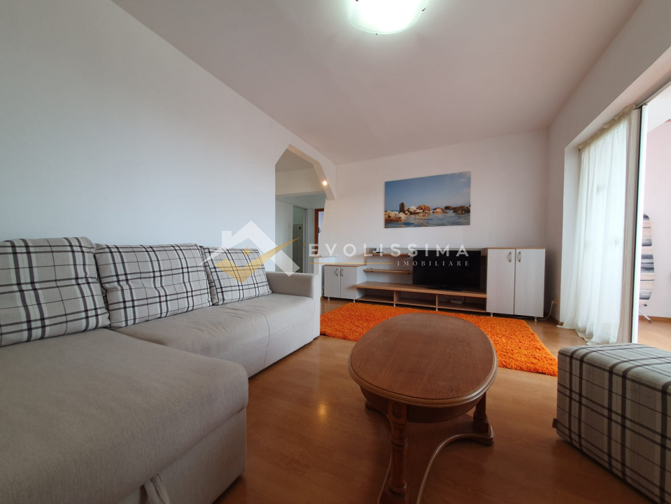 Apartament 3 camere,  zona Centru Civic