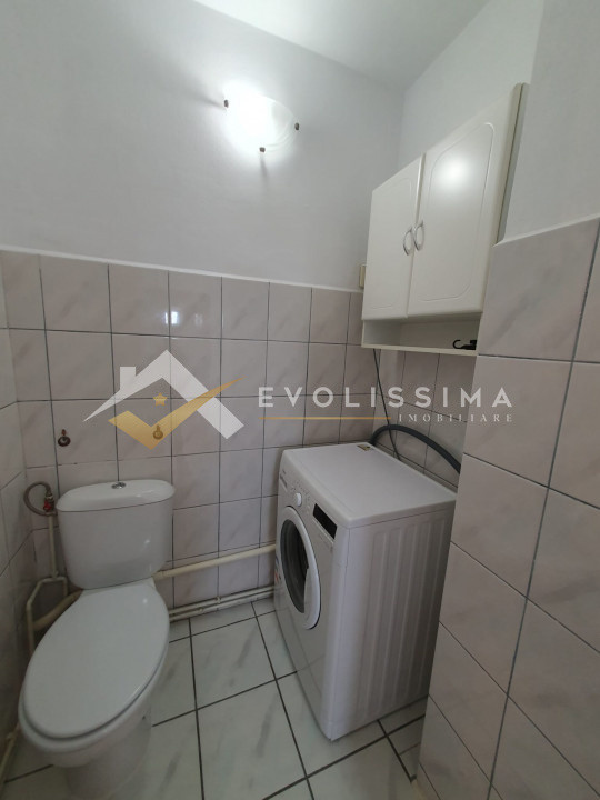 Apartament 3 camere,  zona Centru Civic