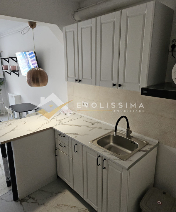 Garsoniera, zona Calea Bucuresti