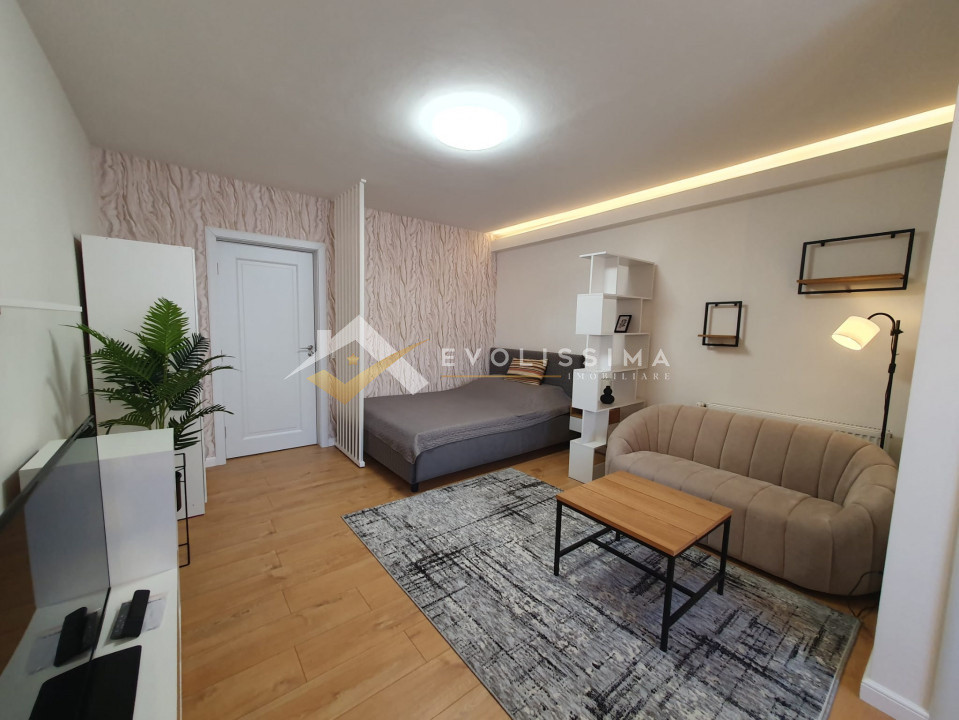 Garsoniera renovata complet , cartier Tractorul