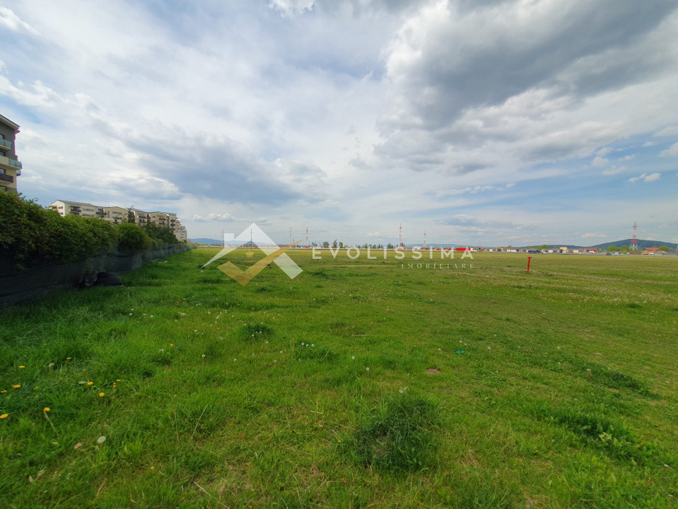 Teren intravilan 12.940 mp pretabil pentru dezvoltari imobiliare  