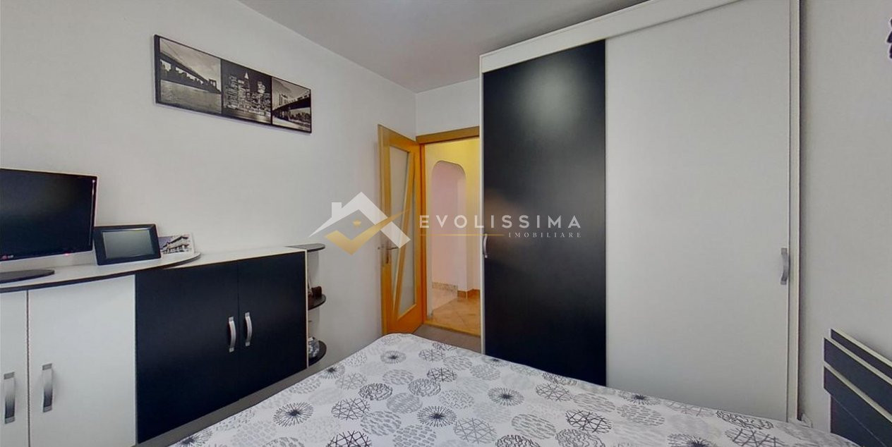 Apartament 3 camere, parter, zona Tractorul