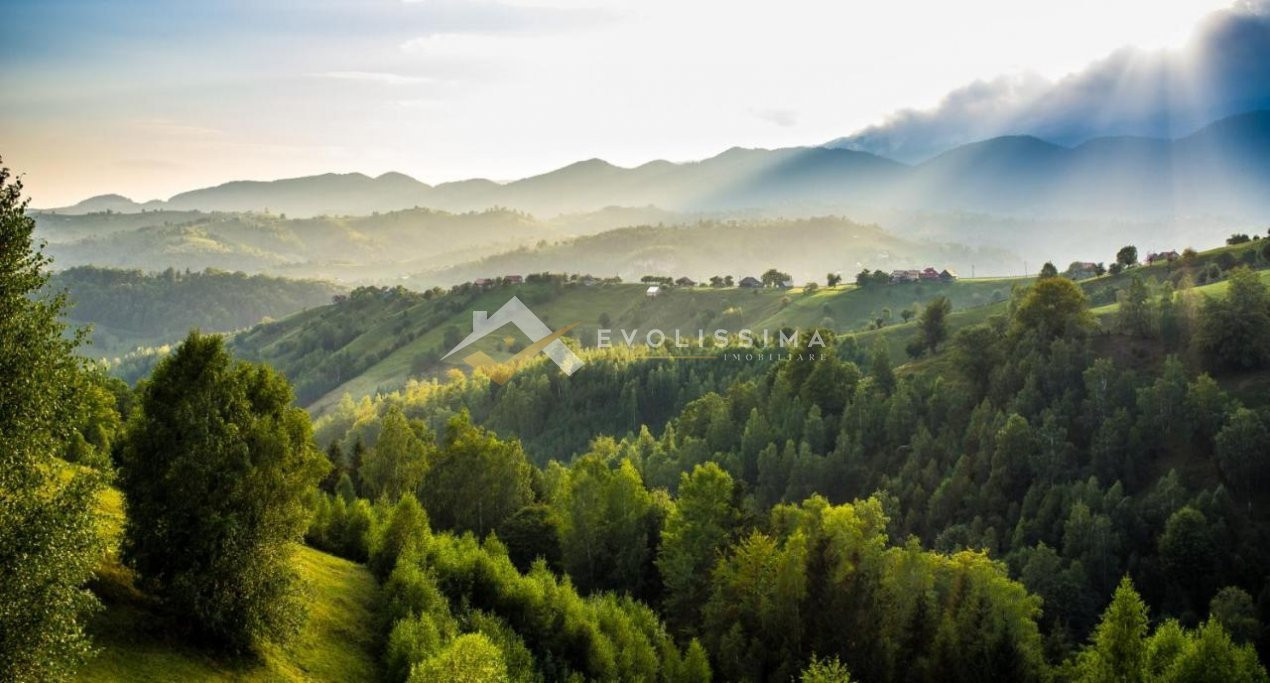 Pensiune de vanzare zona Bran-Moeciu